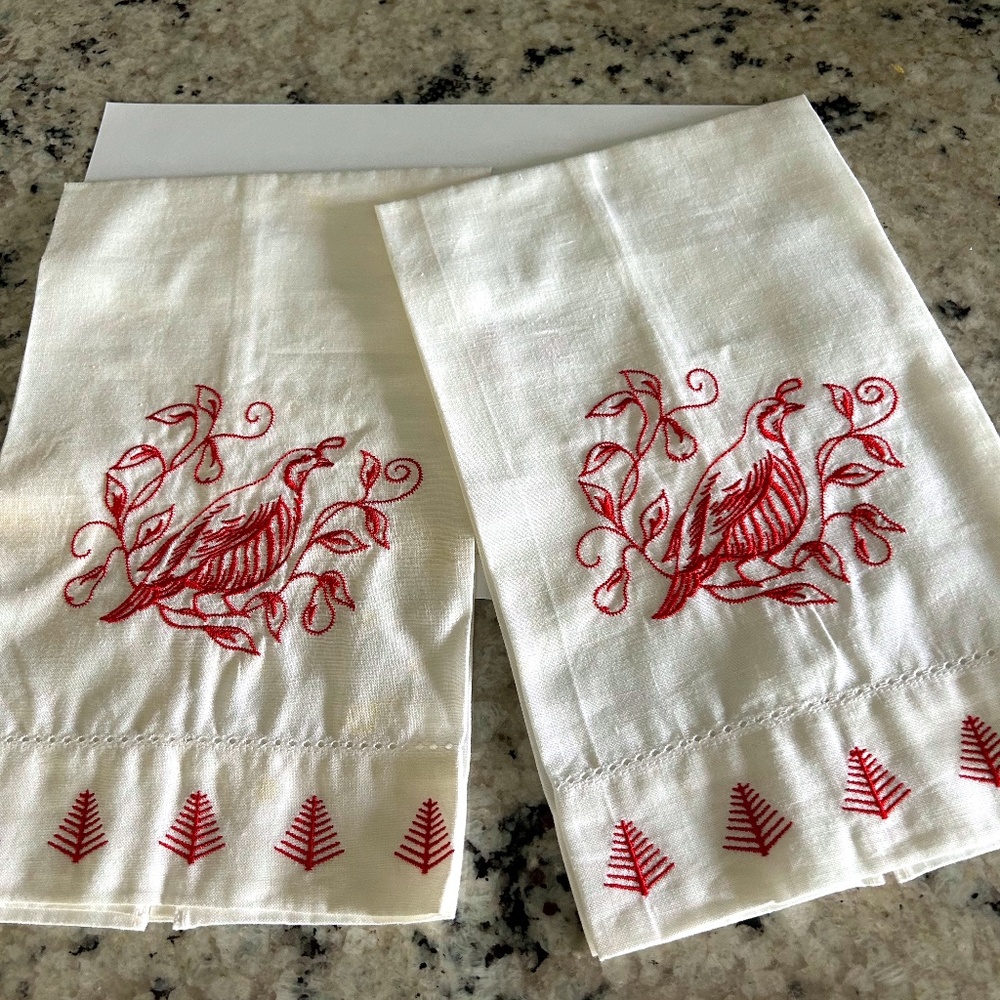 Partridge in a Pear Tree bathroom hand towels